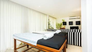 Massage in accommodation
