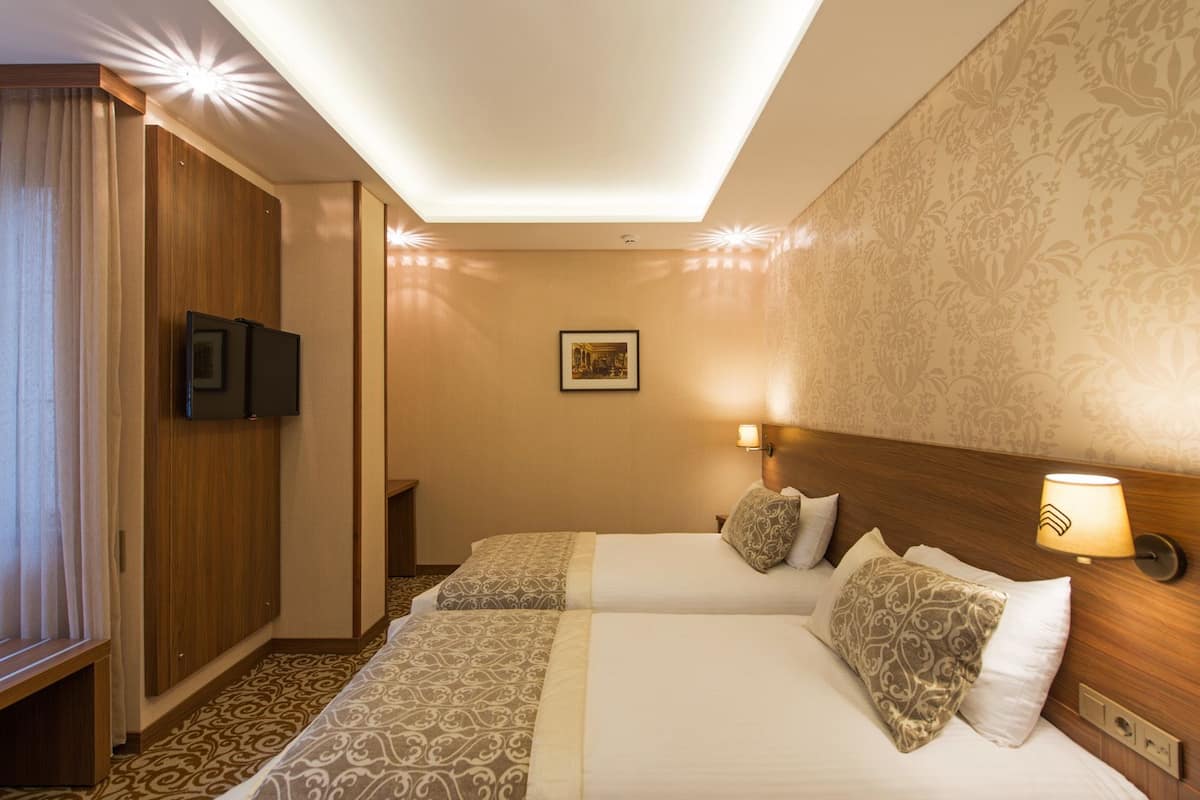 Superior Room | In-room safe, desk, soundproofing, free WiFi