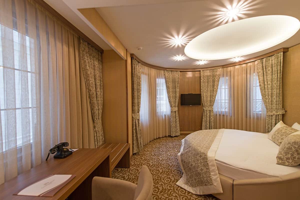Deluxe Room | In-room safe, desk, soundproofing, free WiFi