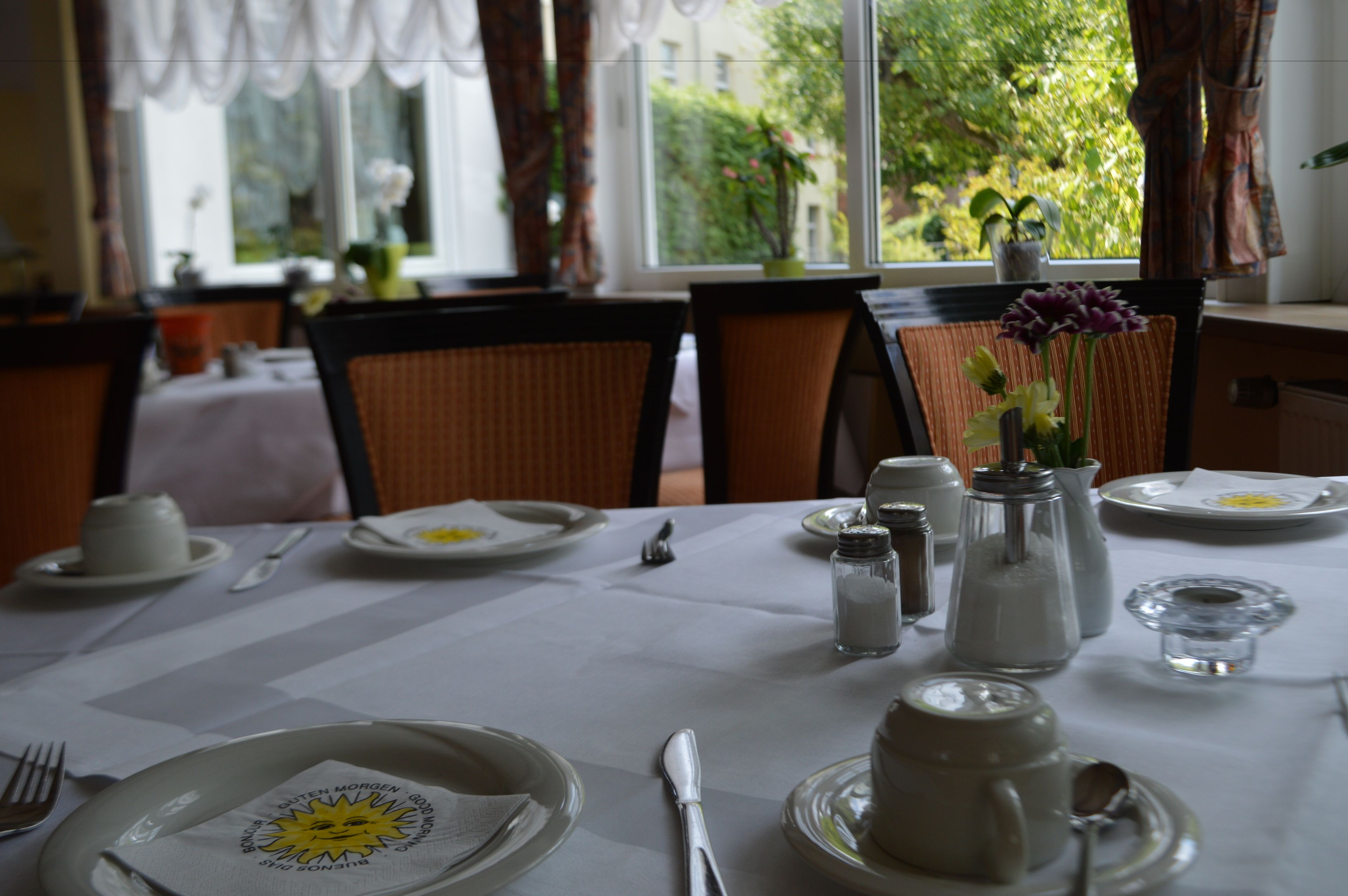 Daily buffet breakfast (EUR 9.50 per person)