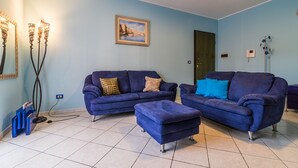 Apartemen, 2 kamar tidur | Ruang keluarga