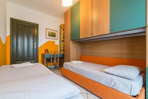 Apartamento, 2 habitaciones | 2 dormitorios, tabla de planchar con plancha, wifi