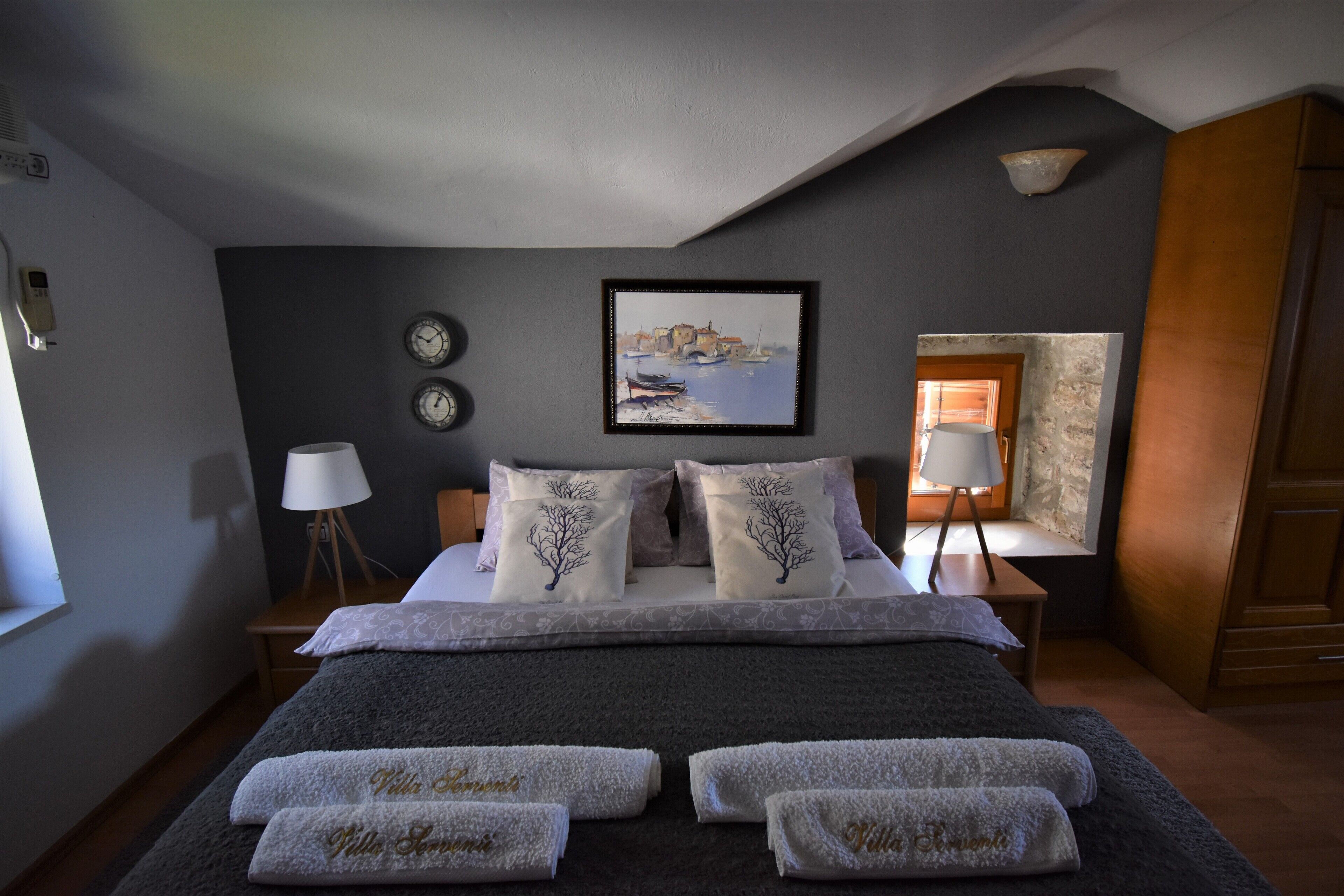 Luxury Duplex, 1 Queen Bed with Sofa bed, Kitchen, Sea View | Premium bedding, individually decorated, desk, laptop workspace