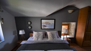 Luksus-toetasjesleilighet, 1 queensize-seng med sovesofa, kjøkken, sjøutsikt