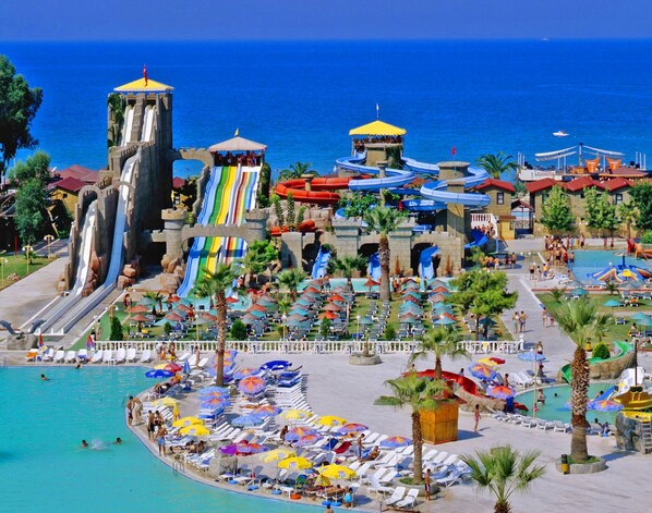 View from property - RİSUS RESORT HOTEL KUŞADASI (Kusadasi)