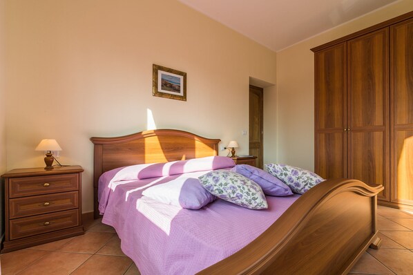 公寓, 3 间卧室 | 3 多间卧室、熨斗/熨衣板