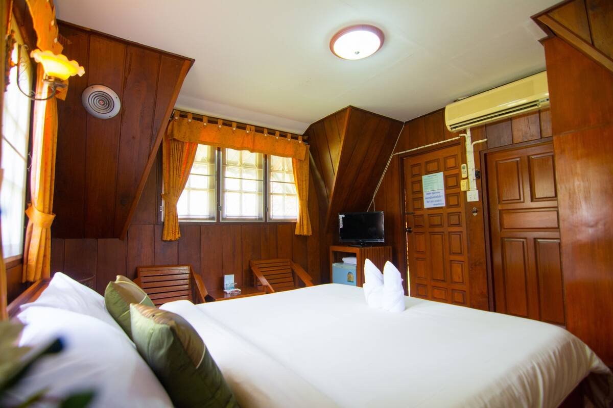 Intanin | 可動式ベッド、WiFi (無料)