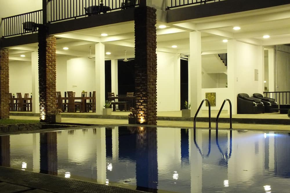 Amelia Resort