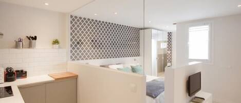 1 slaapkamer, een strijkplank/strijkijzer, internet, beddengoed