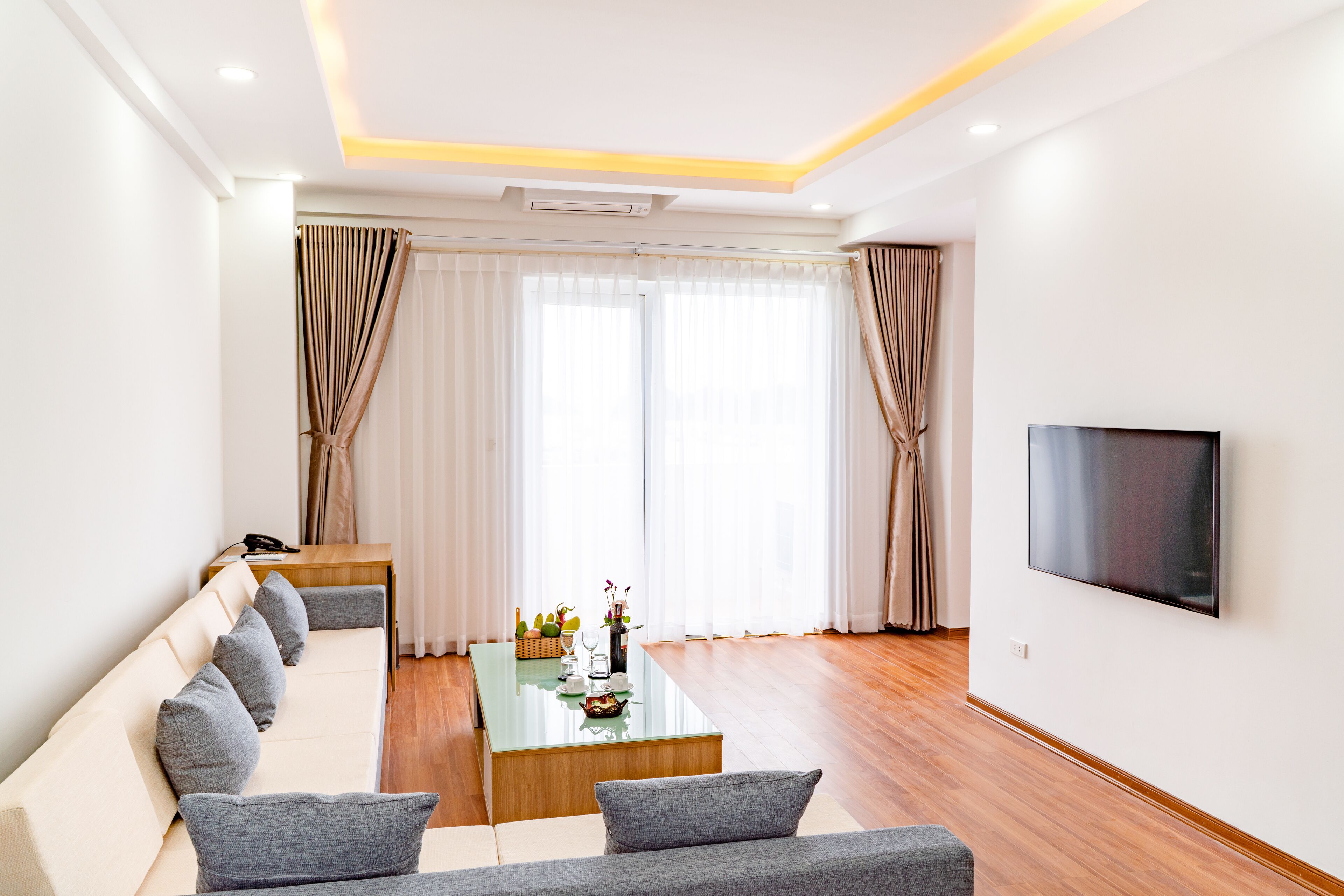 Presidential Double Room | Living area | LCD TV