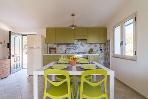Apartment, 2 Bedrooms | In-room dining