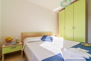 Apartment, 2 Bedrooms | 2 bedrooms, iron/ironing board, WiFi