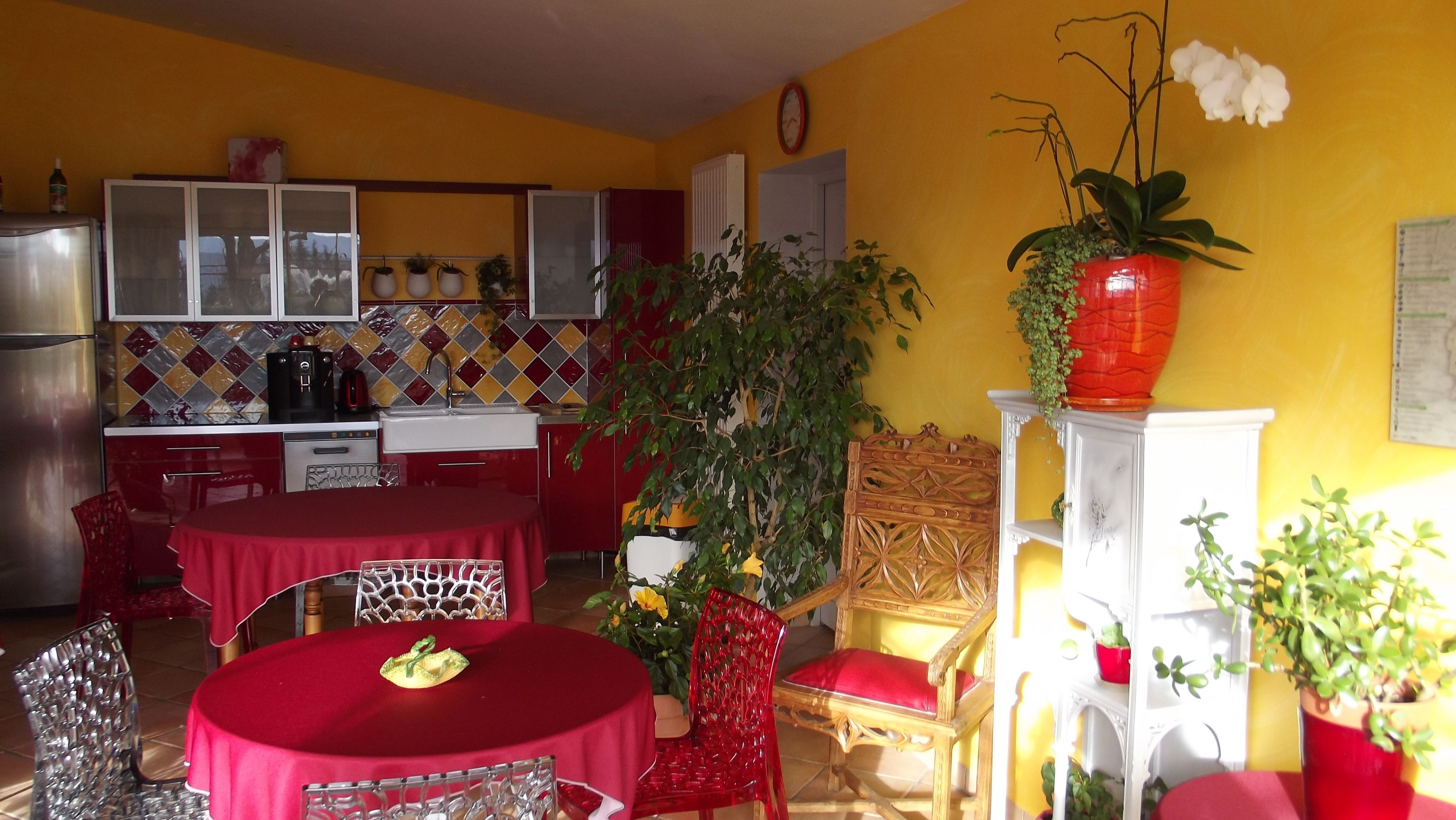 daily continental breakfast (eur 8.00 per person)