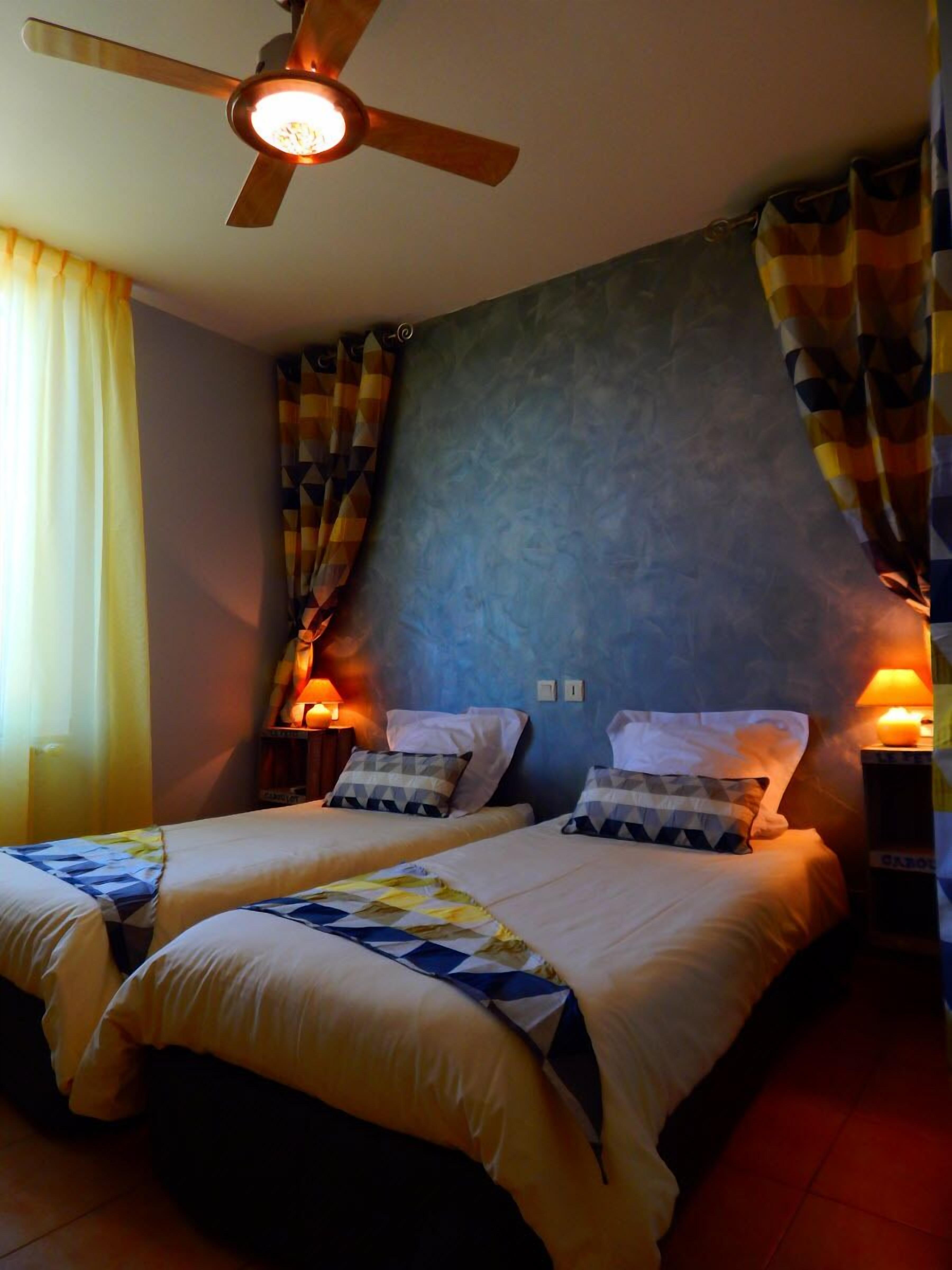 twin room | in-room safe, desk, free cots/infant beds, free wifi