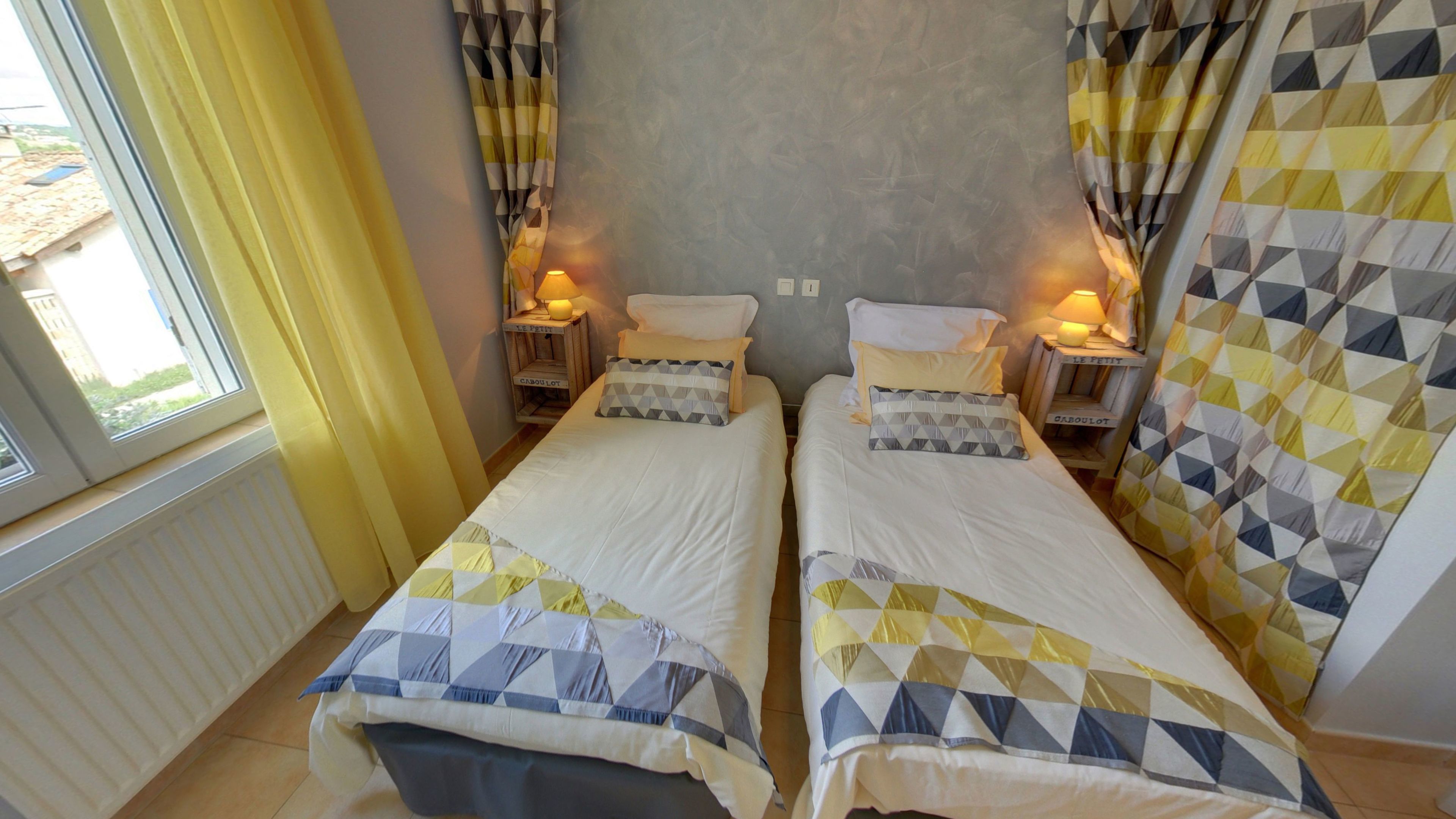 twin room | in-room safe, desk, free cots/infant beds, free wifi