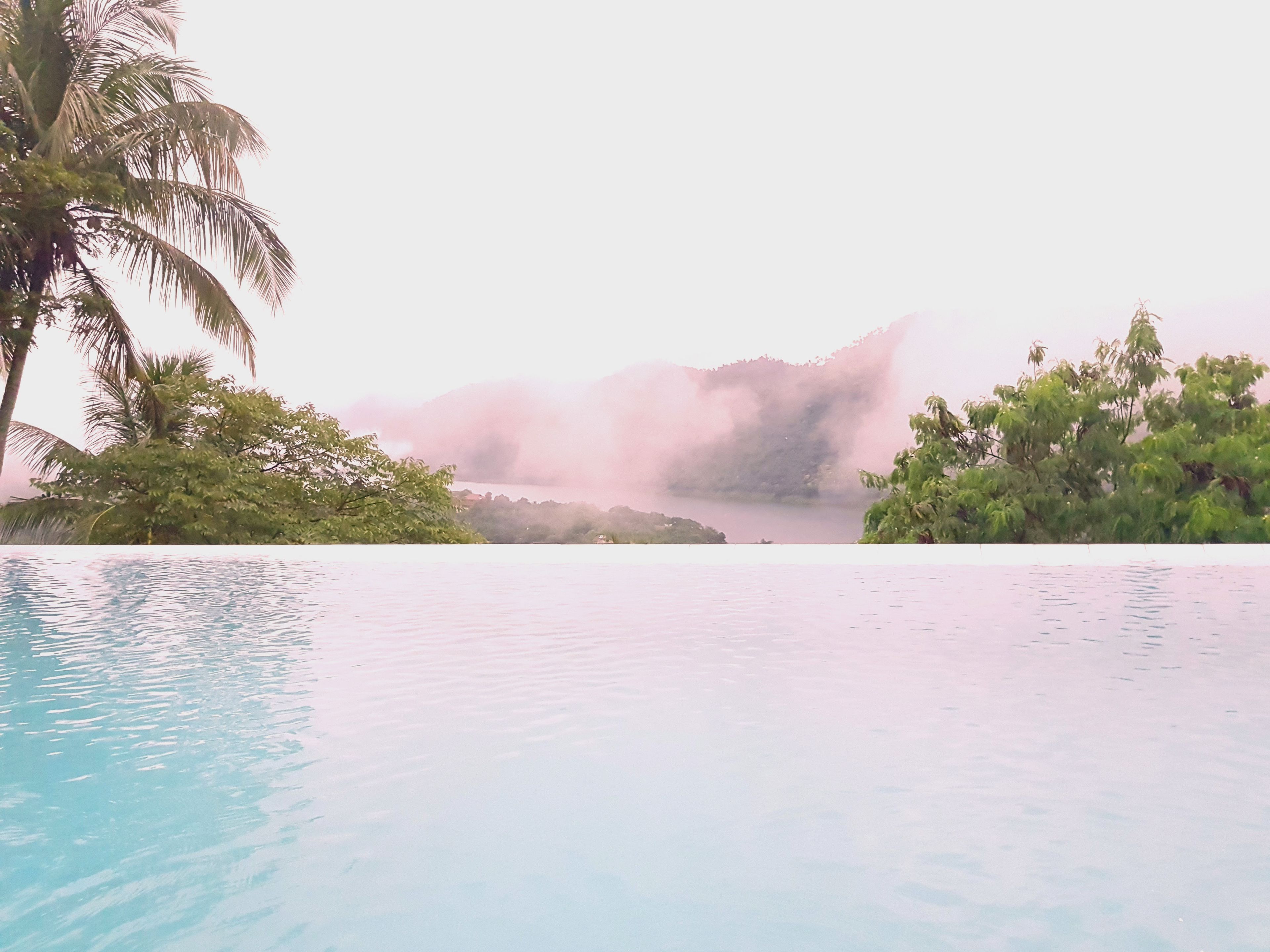 Outdoor pool, an infinity pool
