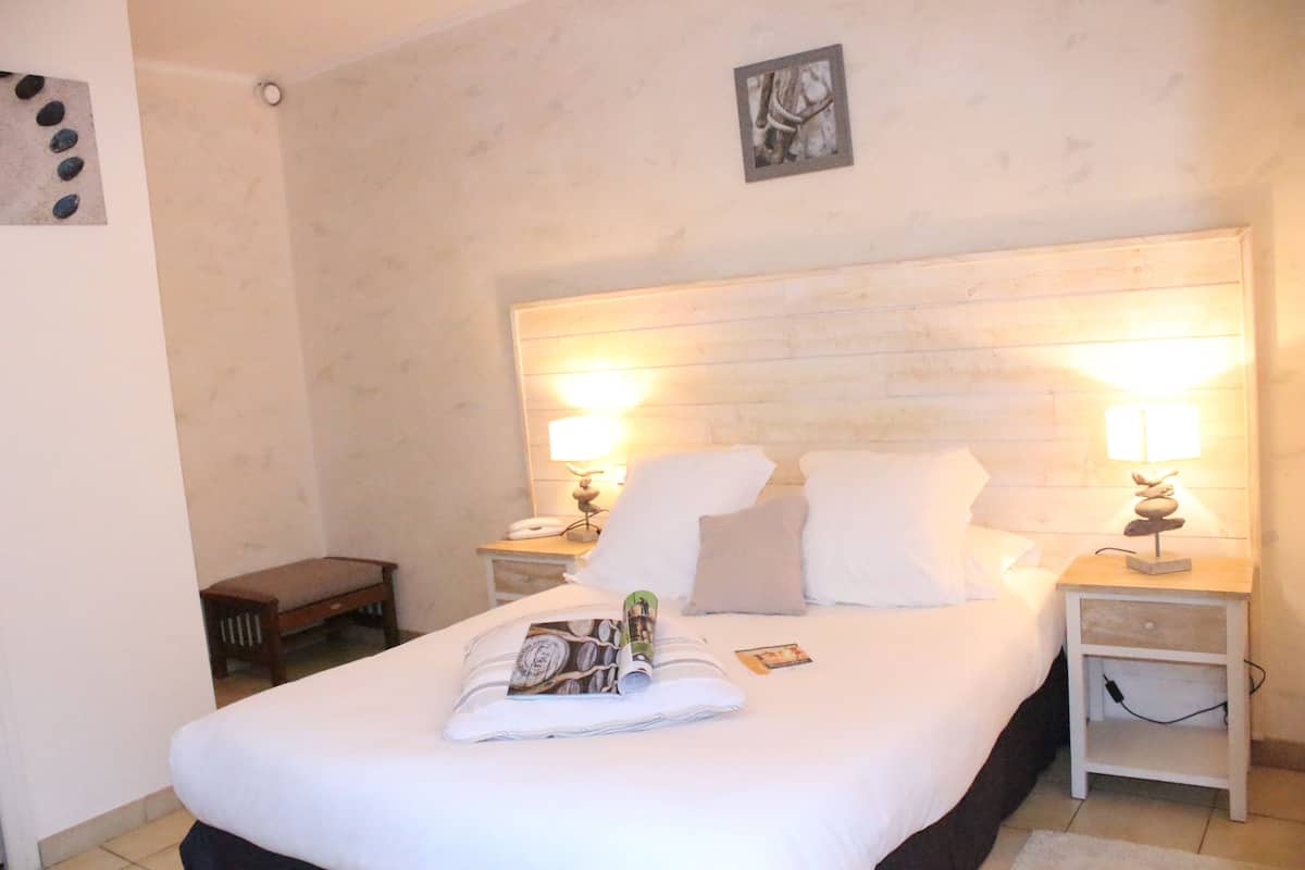 1 bedroom, in-room safe, desk, blackout curtains