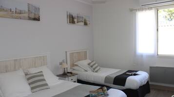 1 chambre, coffres-forts dans les chambres, bureau, rideaux occultants