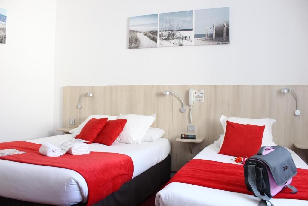 in-room safe, desk, blackout curtains, free wifi