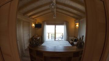 Casa sull'albero | Biancheria da letto di alta qualità, minibar, una cassaforte in camera