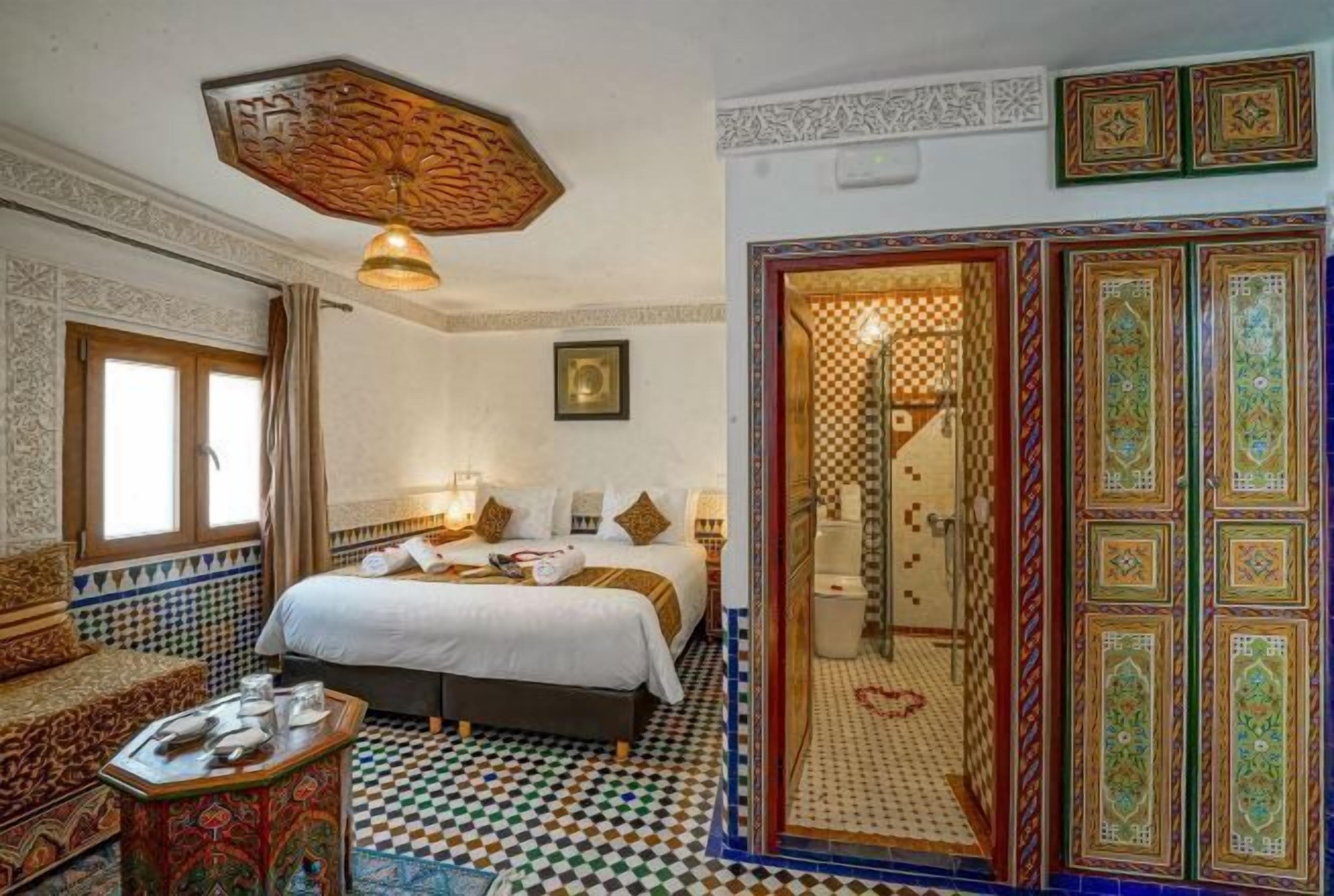 Roupas de cama premium, camas Select Comfort, cortinas blackout