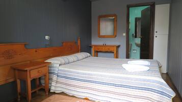 Habitación económica doble (Only Room Without Kitchen) | Wifi y ropa de cama