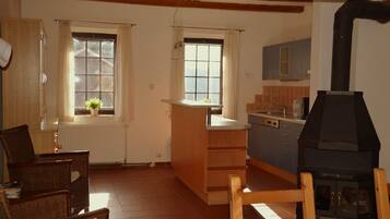 Fridge, microwave, dishwasher, coffee/tea maker