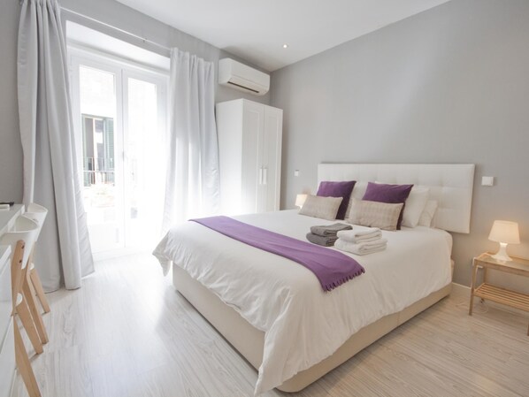 1 bedroom, desk, iron/ironing board, internet