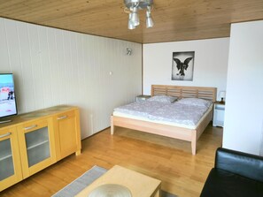 4 dormitorios, Internet, ropa de cama