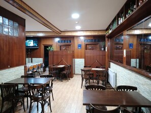 Restaurant - Hostal Adelia (A Coruña)