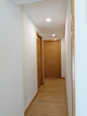 Hallway - Hostal Adelia (A Coruña)