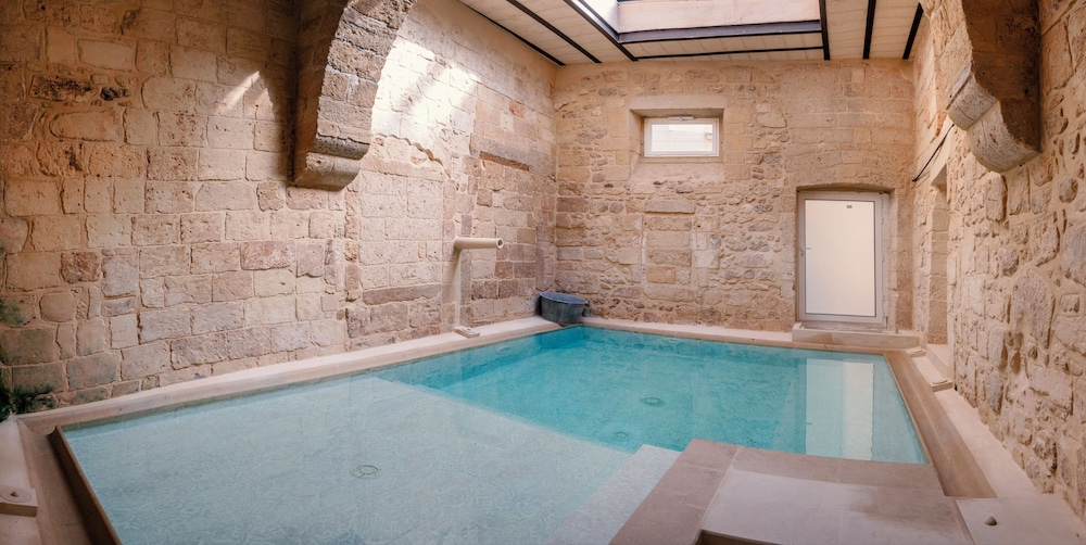 Palazzo Sant'Anna Lecce by null