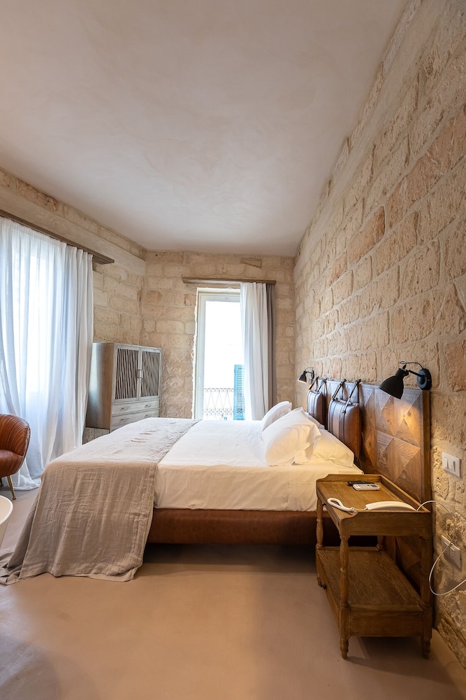 Palazzo Sant'Anna Lecce by null