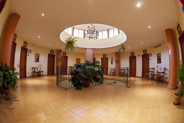 Interior - Hotel Paraje La Lambra (Rus)