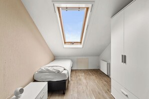 3 bedrooms, Internet