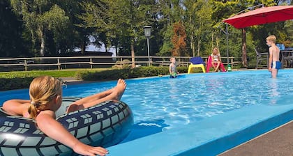 Vulkaneifel Type B - Drei Schlafzimmer Resort, Schläft 5