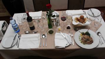 Frokostbuffé hver dag (ETB 1150 per person)