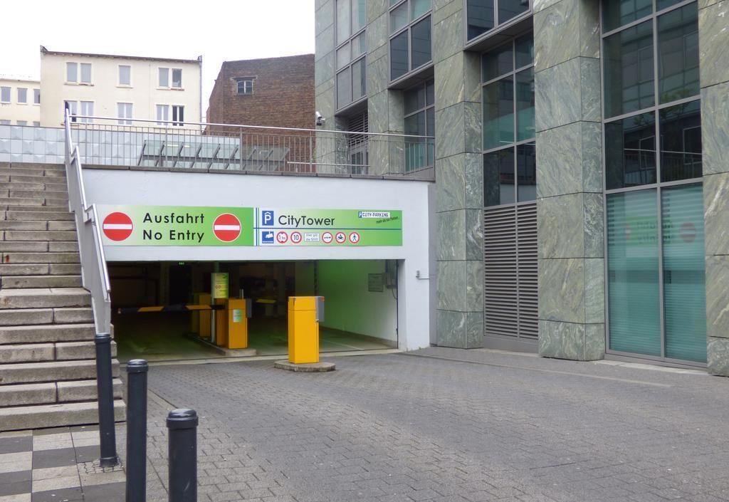 extended parking (surcharge), electric car charging point