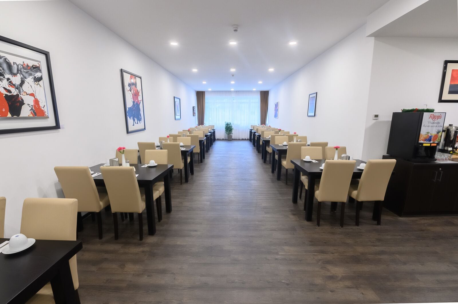 Tägliches Frühstücksbuffet (15.00 EUR pro Person)