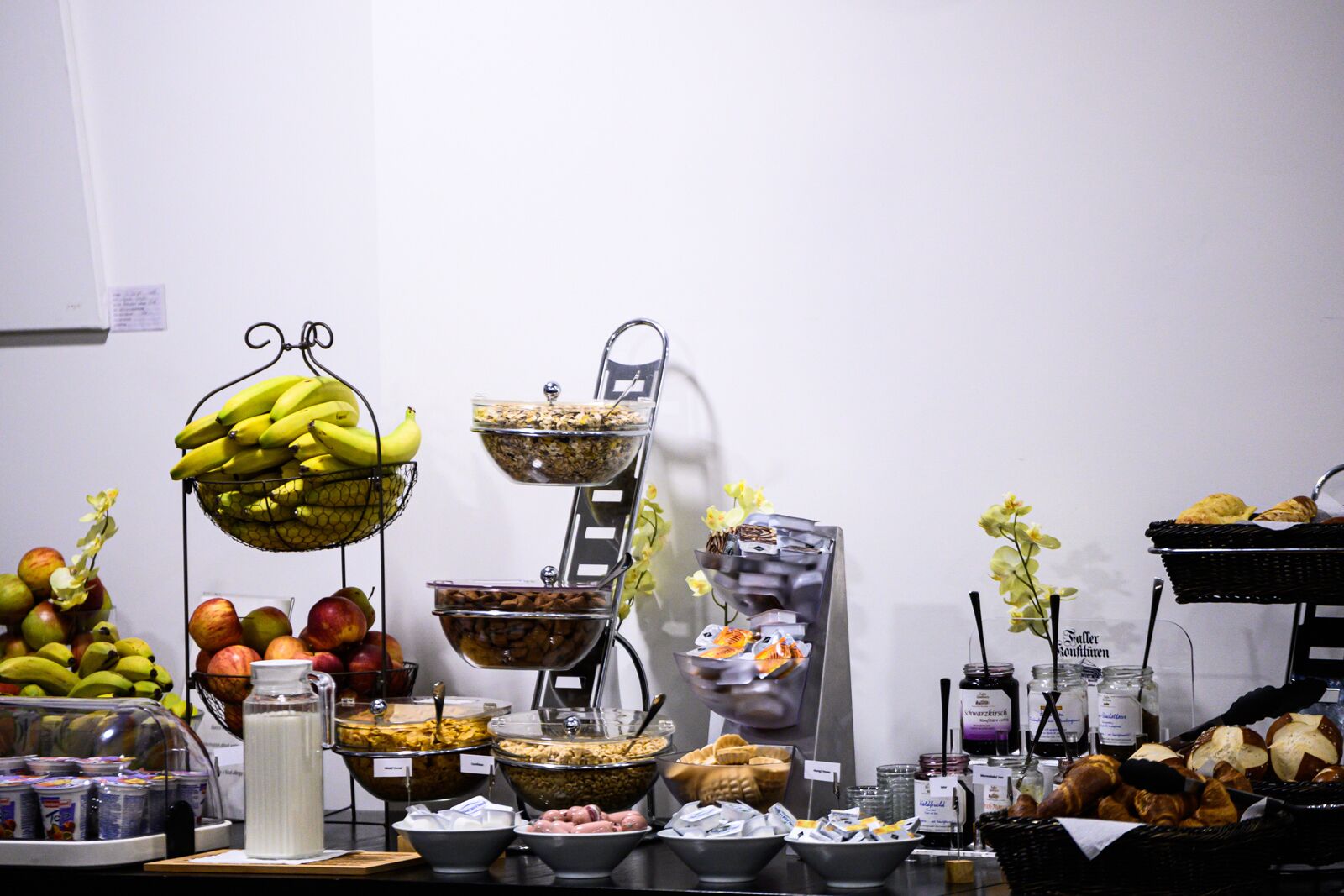 Daily buffet breakfast for a fee