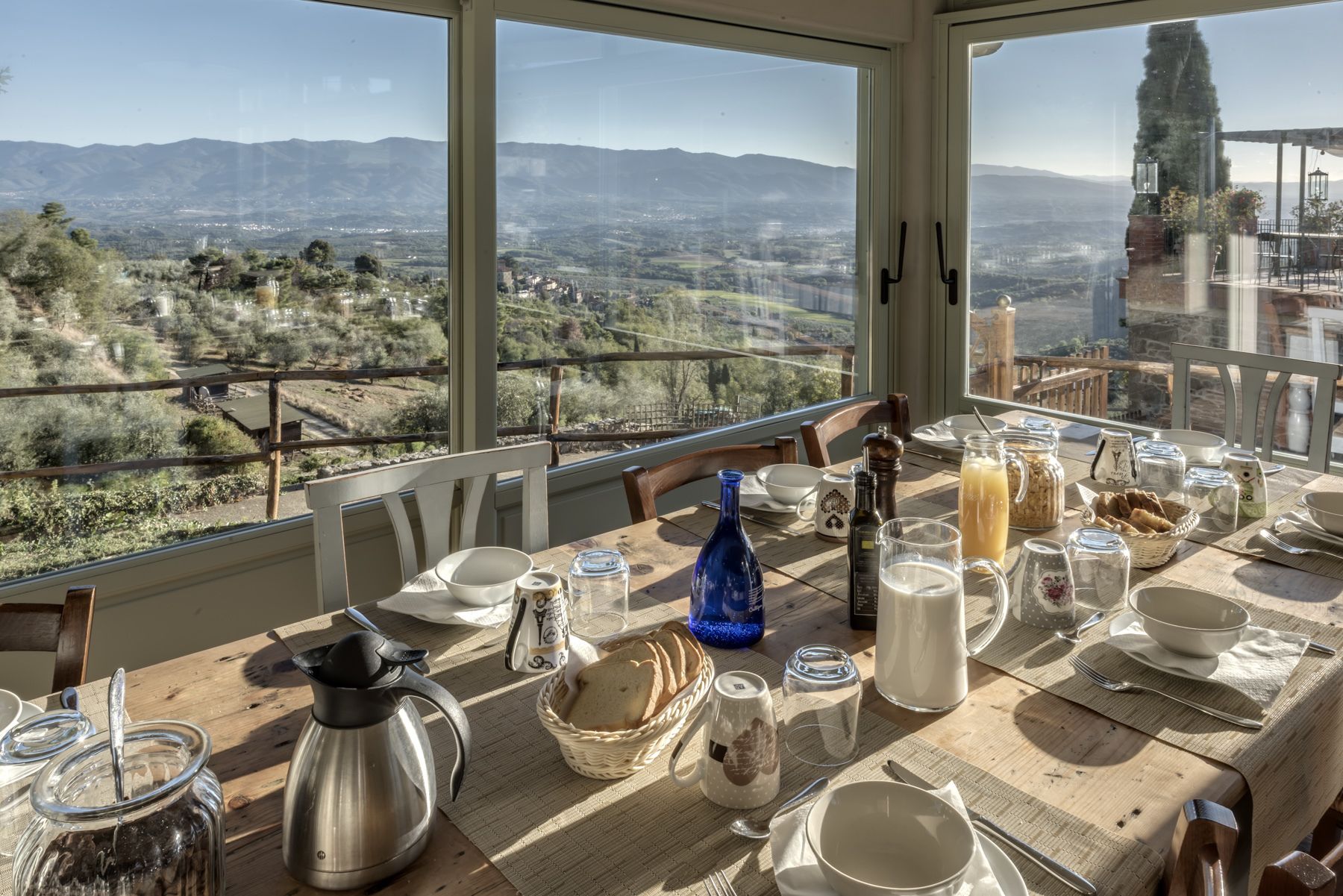Tägliches inbegriffenes nach Wunsch zubereitetes Frühstück
