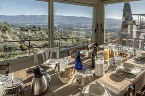 Desayuno a la carta incluido todos los días