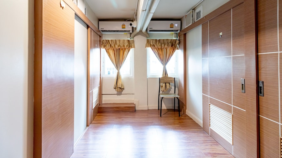 Oun Residence