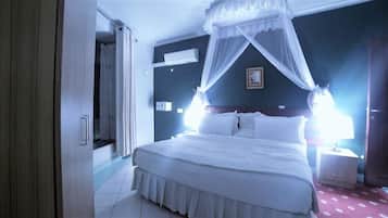 Executive-Suite | Hochwertige Bettwaren, Minibar, Zimmersafe, Schreibtisch