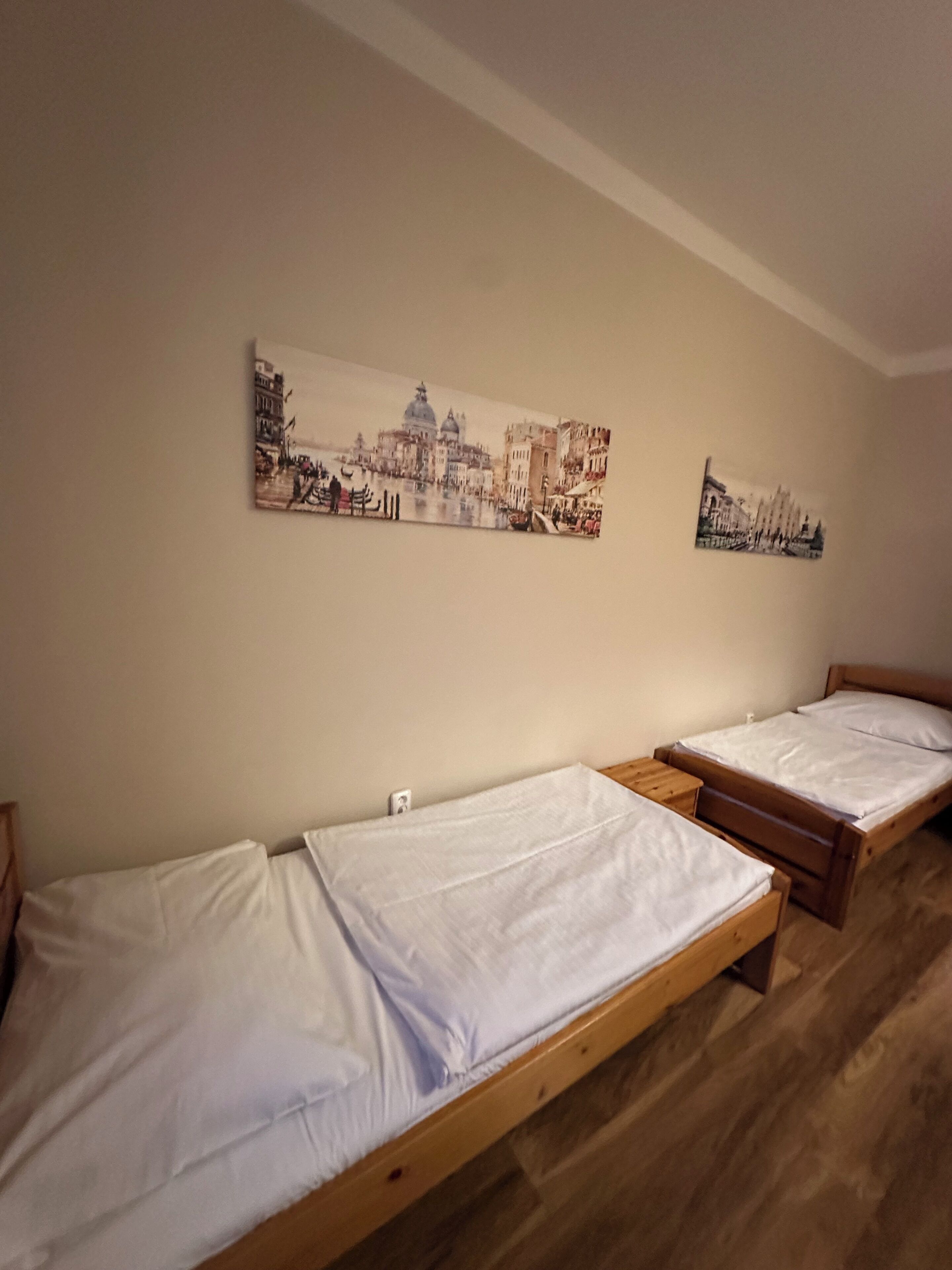 Apartment (4 Osoby) | Minibar, iron/ironing board, cots/infant beds, free WiFi