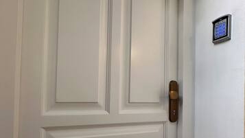 Classic Twin Room | Minibar, iron/ironing board, cribs/infant beds, free WiFi