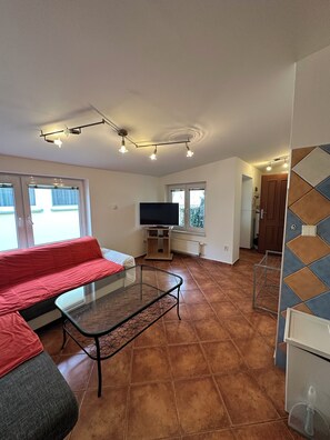 Apartment (7 Osob) | Minibar, iron/ironing board, cots/infant beds, free WiFi - Penzion 4 Dvory (Ceske Budejovice)