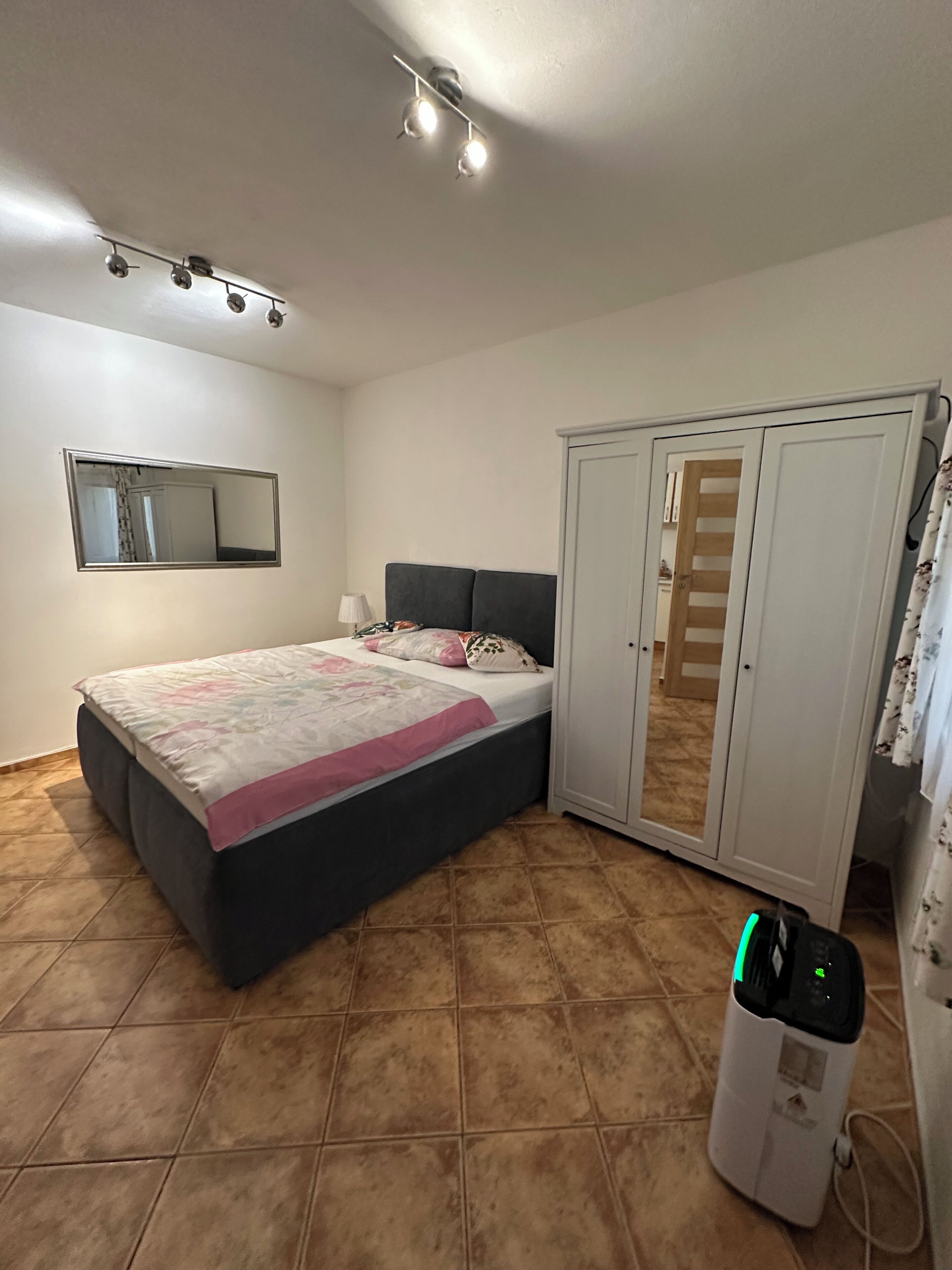 Studio | Een minibar, een strijkplank/strijkijzer, babybedden (toeslag)