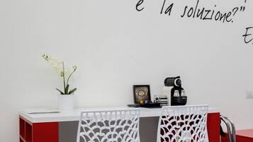 Camera Doppia Ellery Queen, 1 letto king | Servizio della camera