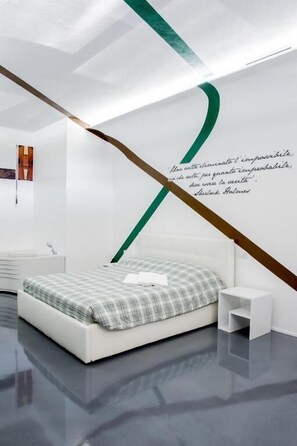 Minibar, Zimmersafe, Schreibtisch, kostenloses WLAN